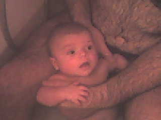 Dans le bain avec papa